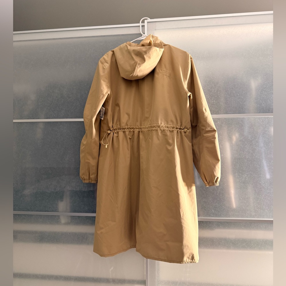The North Face Women’s Daybreak Rain Parka | Size M - Picture 3 of 16